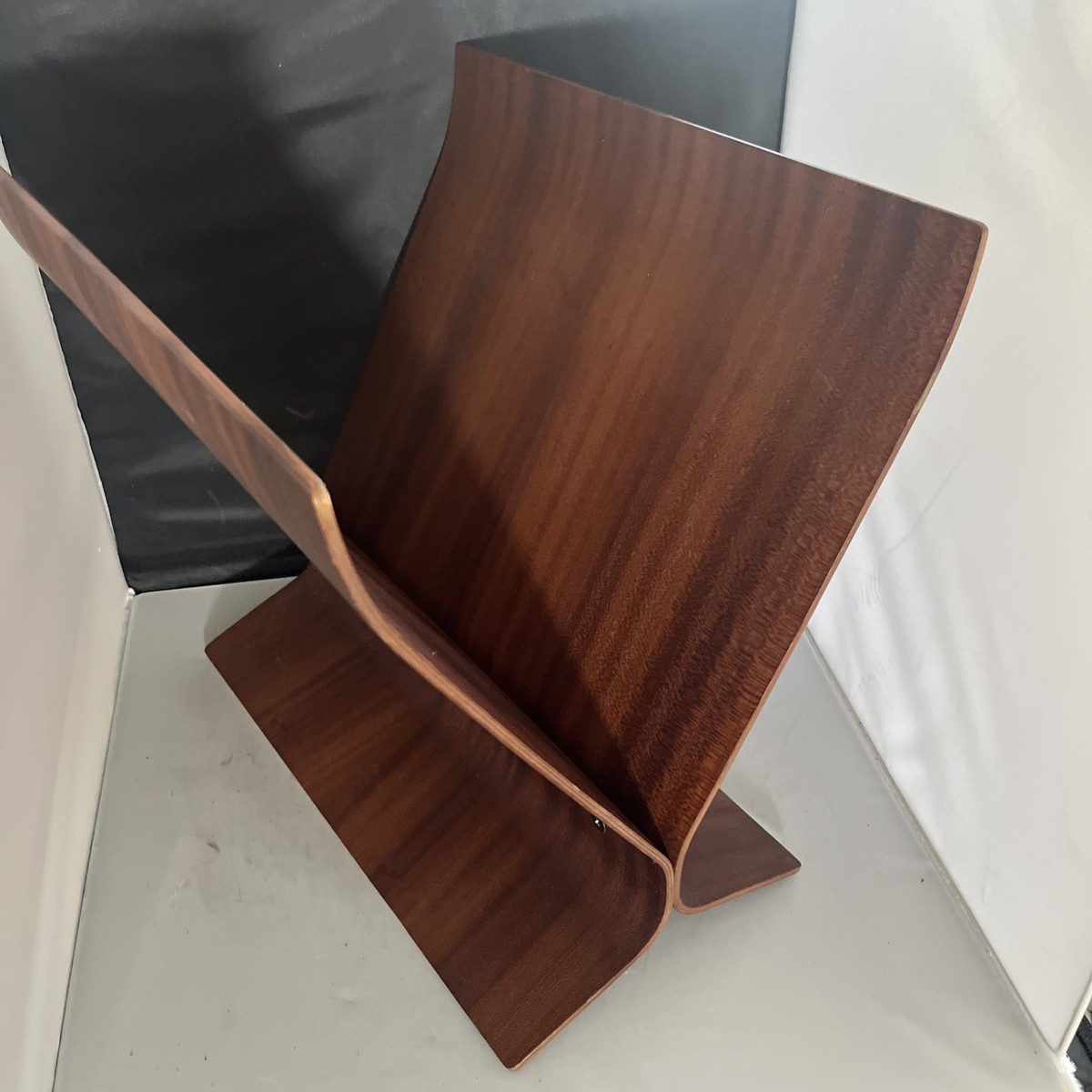 vintage Umbra 1980s bentwood wood veneer magazine rack holder