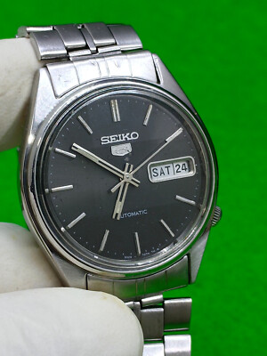 vintage SEIKO 5 watch Automatic Japan Day / Date Indicator 6309