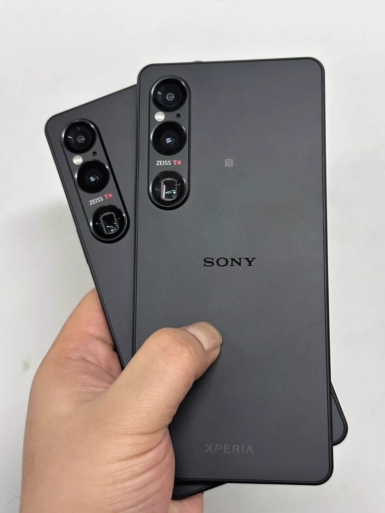 Sony Xperia 1 VI 5G 256GB 12GB Single SIM Unlocked Japanese