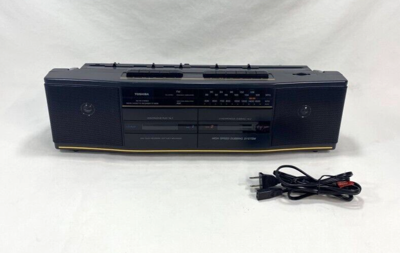 REFURBISHED) Toshiba RT-8038 Boombox Ghettoblaster Dual Cassette