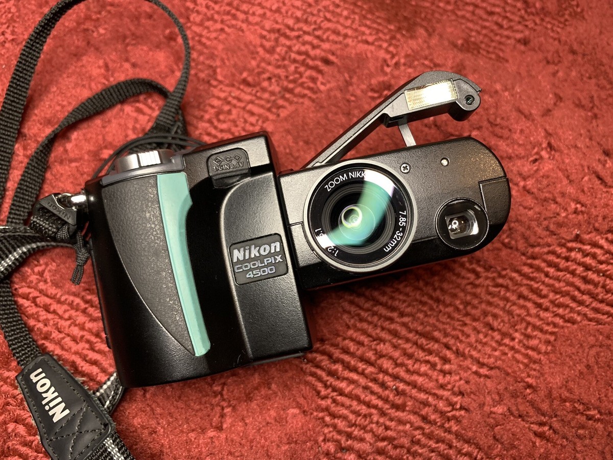 Nikon Coolpix 4500 4.0 MP 1.5