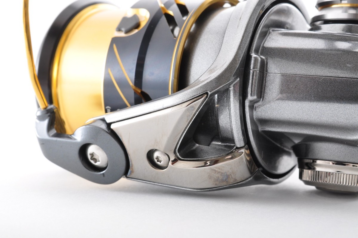 Shimano 16 Vanquish C 3000 SDH Exc+5 Fishing Spinning Reel from