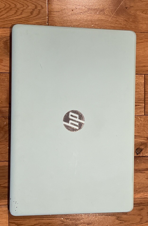 HP Laptop 15 bw0xx AMD A9-9420 RADEON R5 4GB RAM 1TB HDD. teal