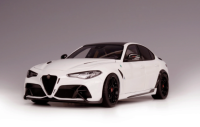 1/18 Motorhelix Alfa Romeo Giulia GTA Montreal White Limited