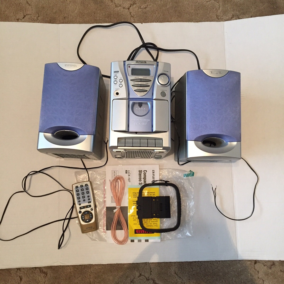 Read* Aiwa Micro Compact CD/Am-Fm& Cassette Shelf Stereo LCX-107