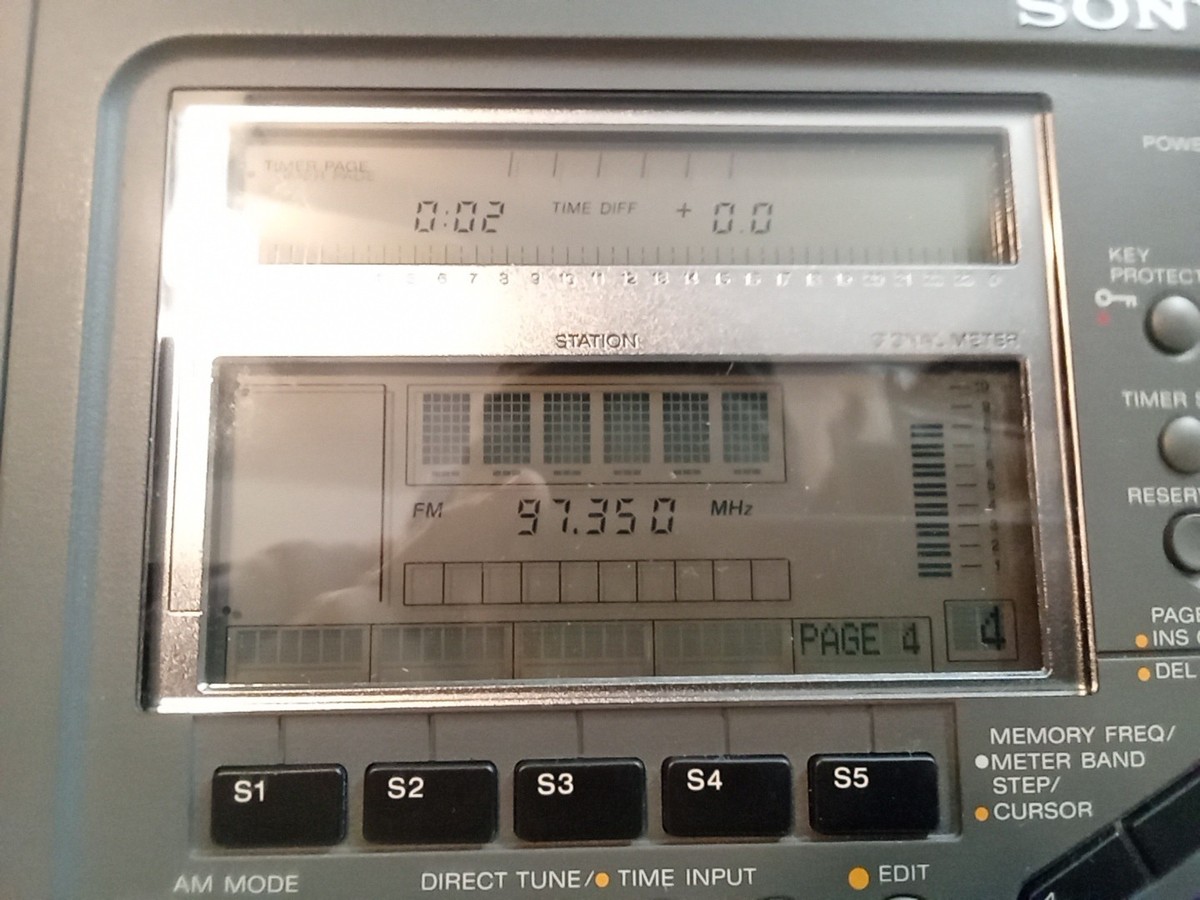 SONY ICF-SW77 Radio Short Wave Excellent Condition - LW/MW/SW/FM