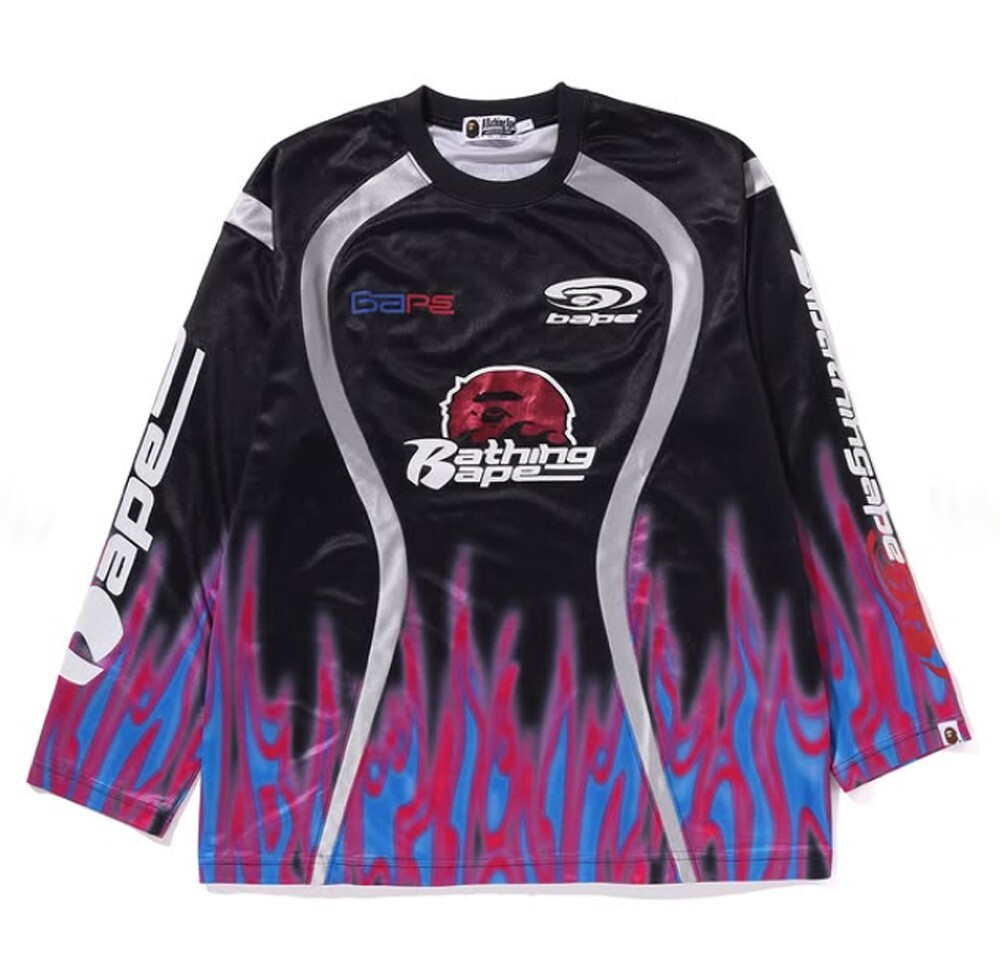 A BATHNIG APE Men's FLAME PATTERN MULTI LOGO RELAXED FIT FOOTBALL