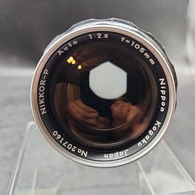 NIKON F Nikkor-P Auto 1:2.5 f/105mm Lens with Nikon caps Japan