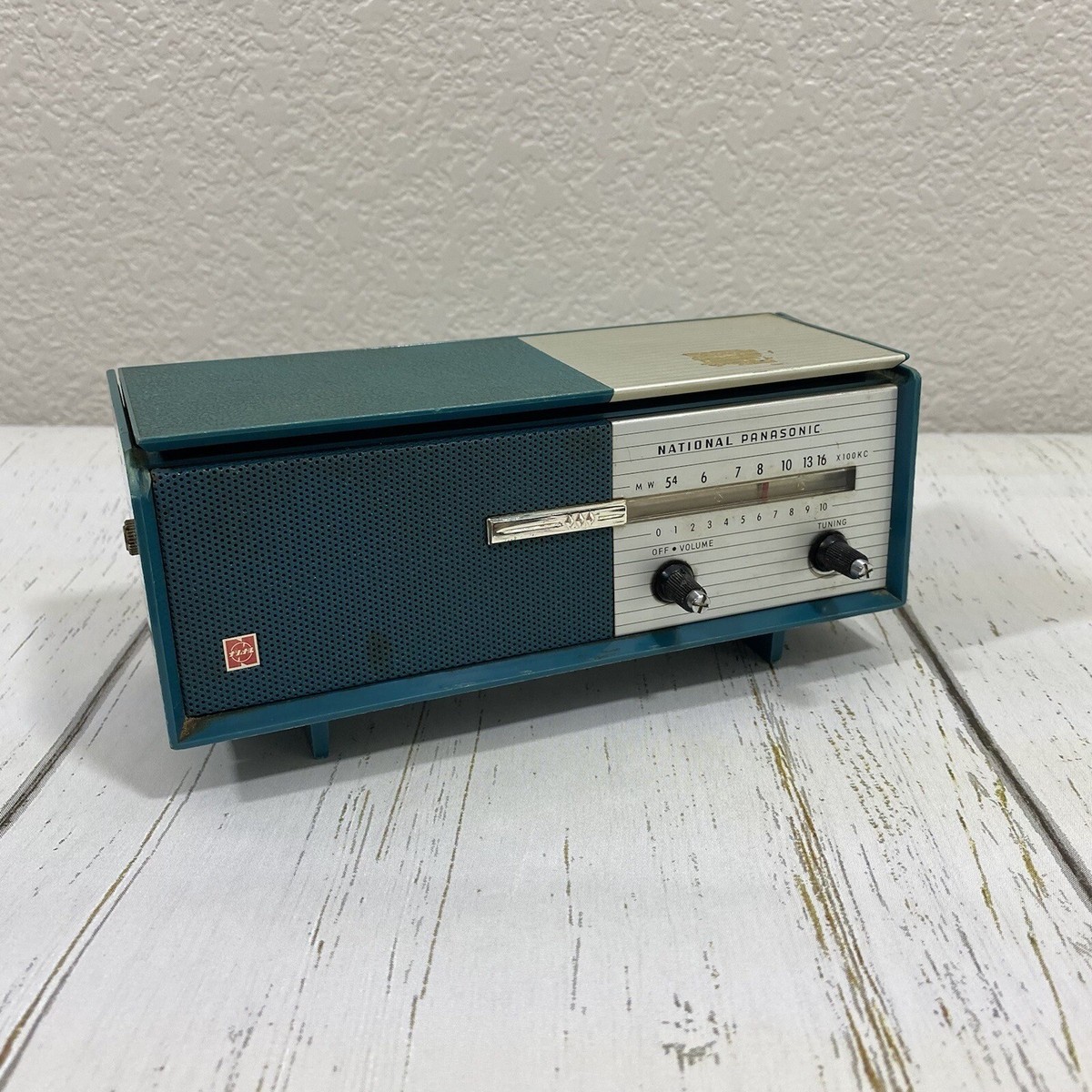 National Panasonic 6 Transistor Radio Model R8 Made in Japan WORKS