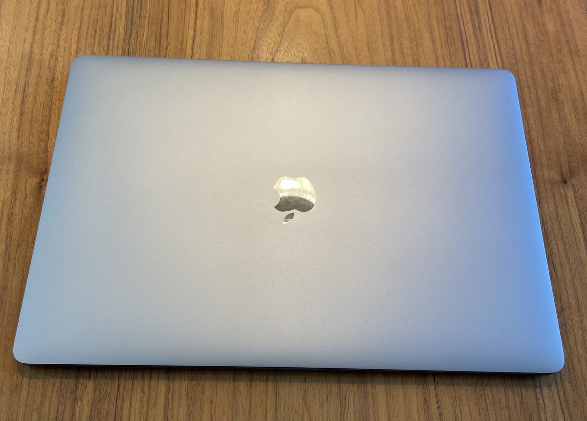 Apple MacBook Pro 16