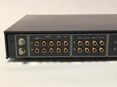 Yamaha C-2A Preamplifier Natural Sound Stereo Control Amplifier