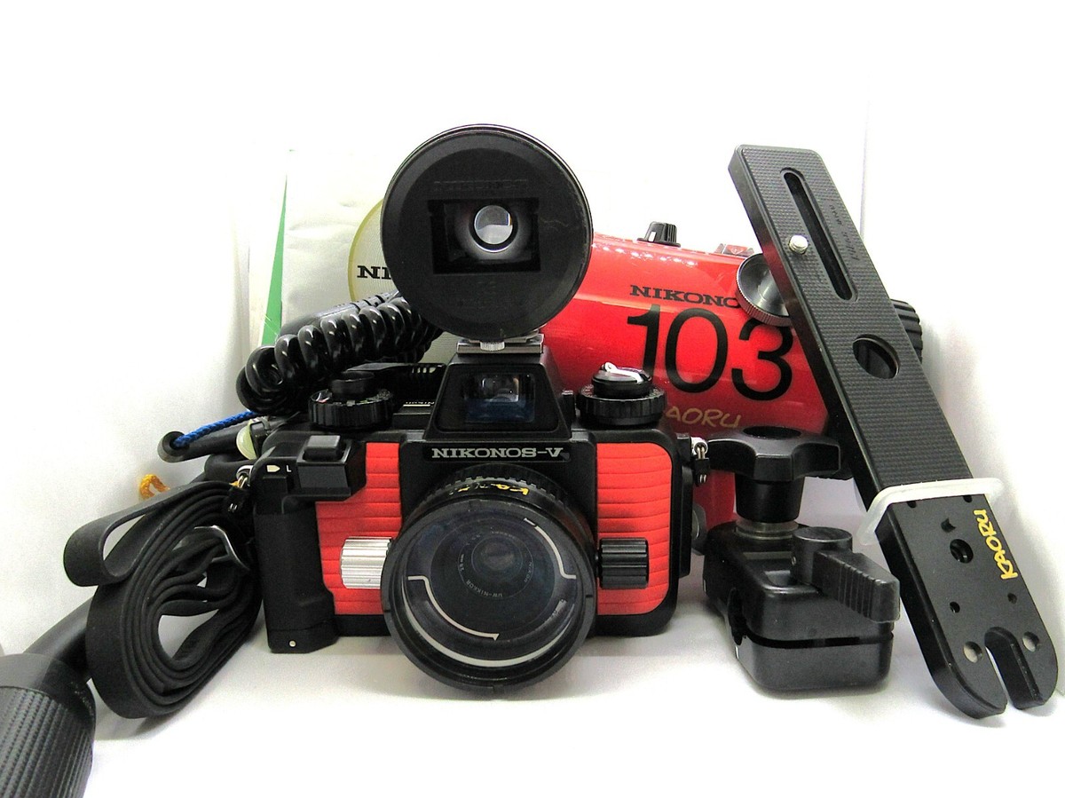 Excellent+5] Nikon Nikonos V Underwater Camera 28mm f3.5 Lens w/SB