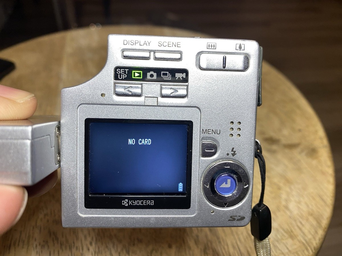 Kyocera Finecam SL300R 3.2MP Compact Digital Camera Silver TESTED