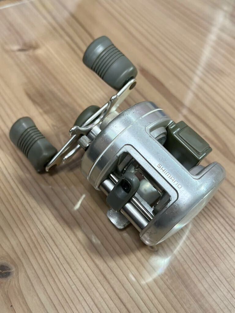 Shimano 92 Calcutta 100 Baitcast Reel Right Hand | eBay