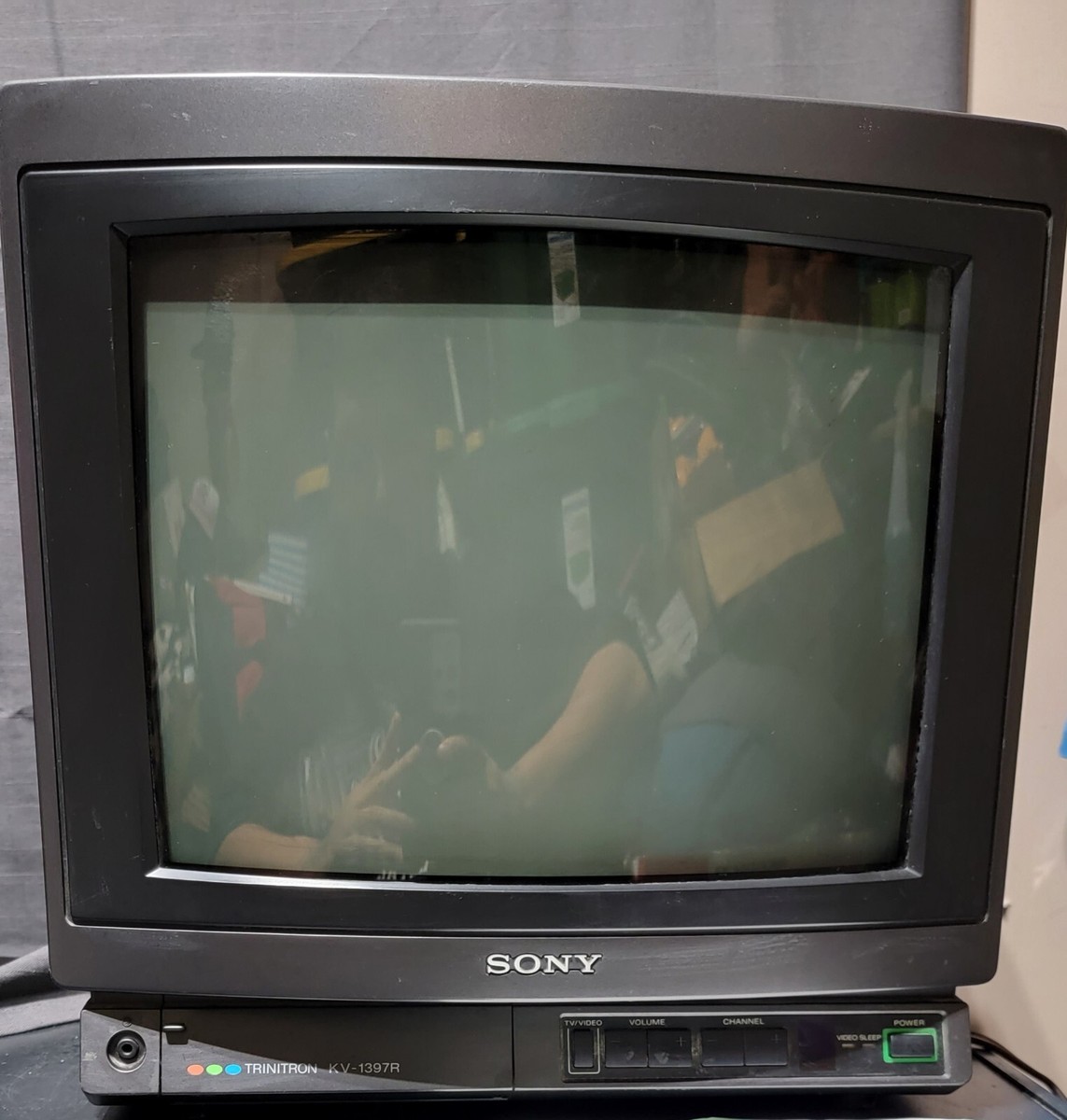 Sony Trinitron KV-1397R 13