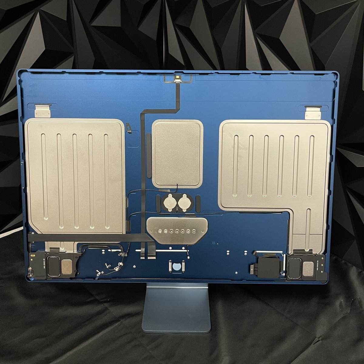 Apple iMac 24” M1 2021 A2439 Blue - 2-Port Chassis + Stand Bundle