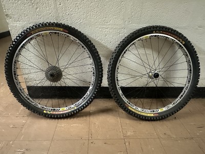 Mavic DEEMAX ultimate Silver , INTENSE tires | eBay