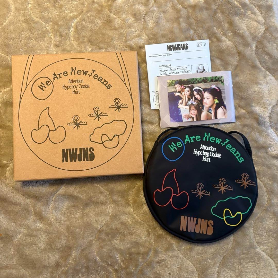 NewJeans 1st EP We are New Jeans Bag LIMITED EDITION Black version