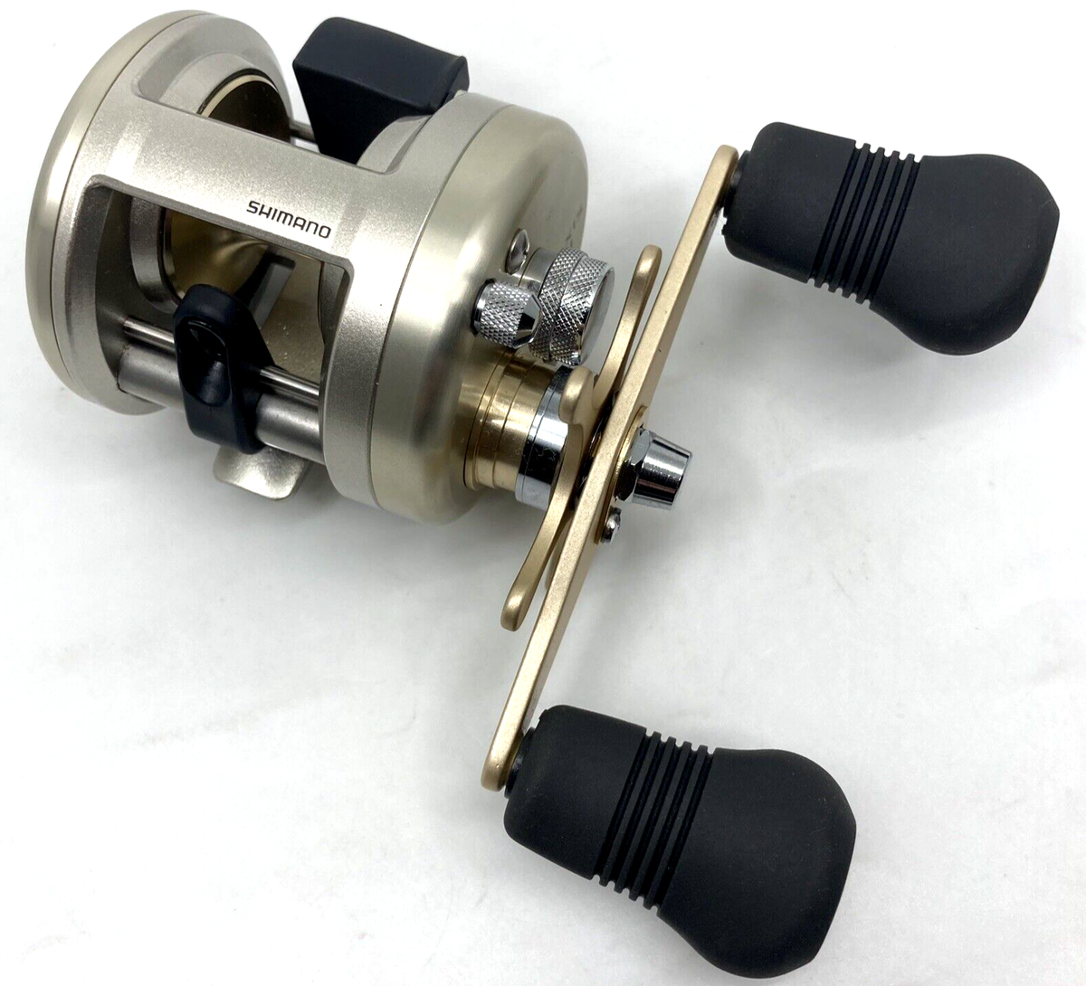 Shimano AXIS 101 VERSION 2 Left Handed Bait Casting Reel w/Box