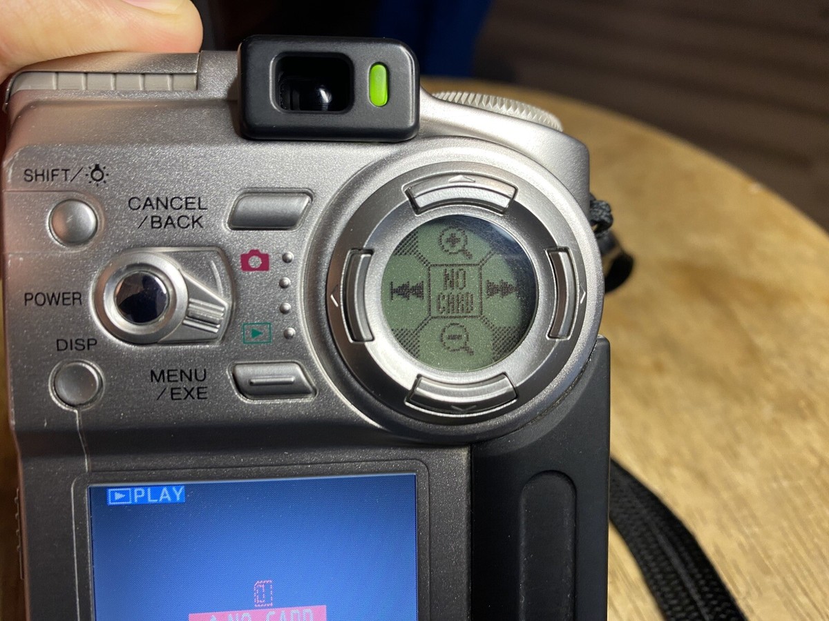 FUJIFILM Fuji FinePix 4700z Compact Digital Camera Silver TESTED