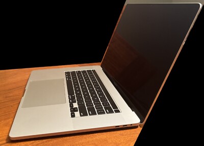 Apple MacBook Pro 16 in (Intel Core i9, 32GB, 1TB SSD, AMD 5500M