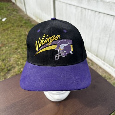 VINTAGE Minnesota Vikings Hat Cap Mens 7 3/8 Black Purple Fitted