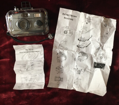 Snap Sights Reusable 35mm Underwater Camera W/Instructions
