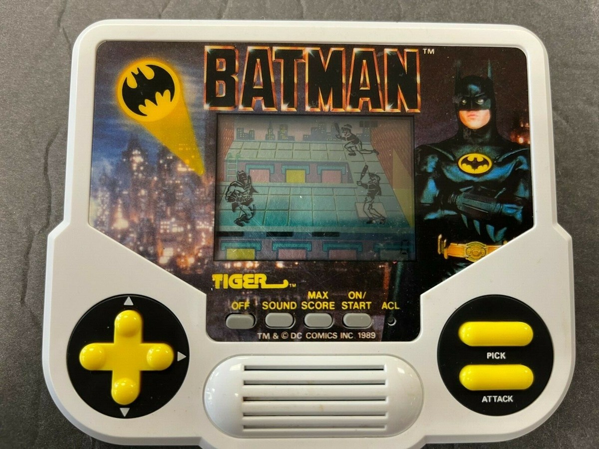 1988 TIGER ELECTRONICS DC COMICS TIM BURTON BATMAN GAME TESTED