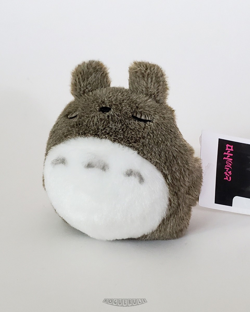 🚦Studio Ghibli Laying Down Totoro 4