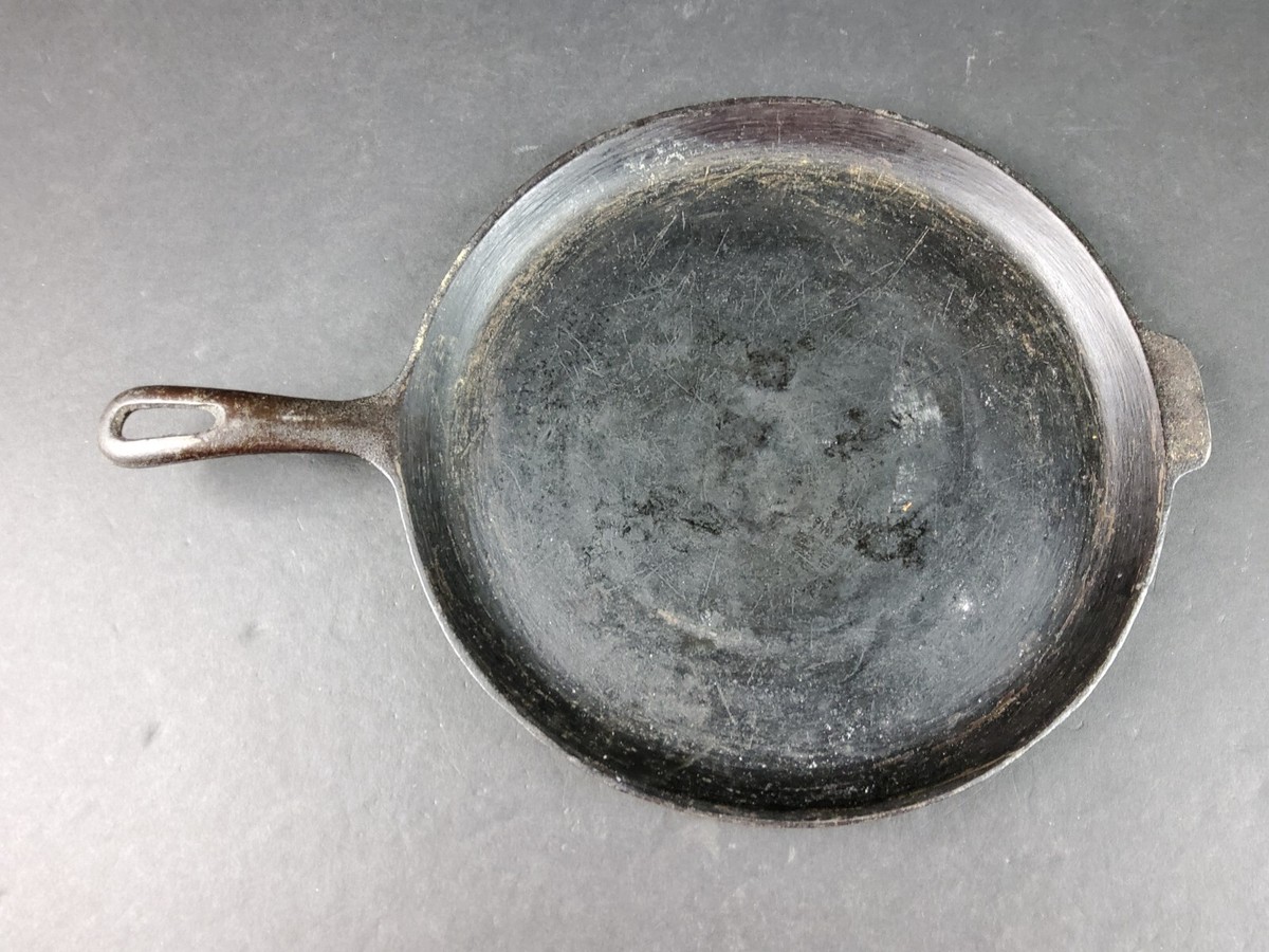 Vintage Wagner Ware 11