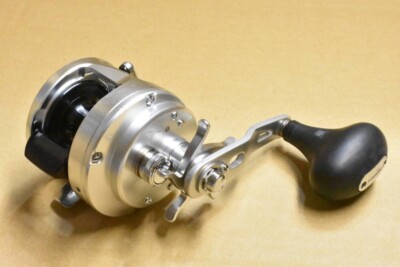 Shimano 13 Ocea Calcutta 300HG Baitcast Fishing Reel Right Handle