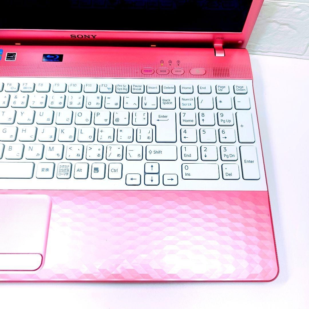 SONY VAIO pink notebook laptop i5 16 in 8GB SSD 500GB DVD Windows