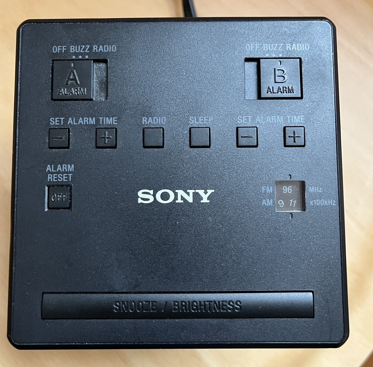 Sony ICF-C1T Cube AM/FM Radio Dual Alarm Mirror Finish Clock