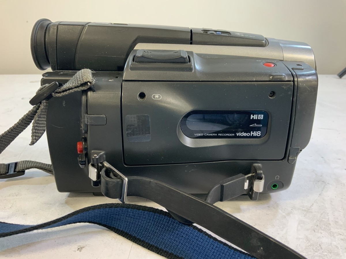 Sony Handycam CCD-TRV90 Video Hi8 Camcorder 20x Digital Zoom with