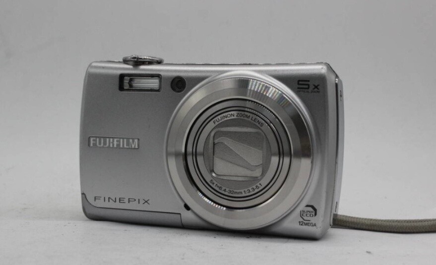 FUJIFILM FINEPIX F100fd Fuji film digital camera | eBay