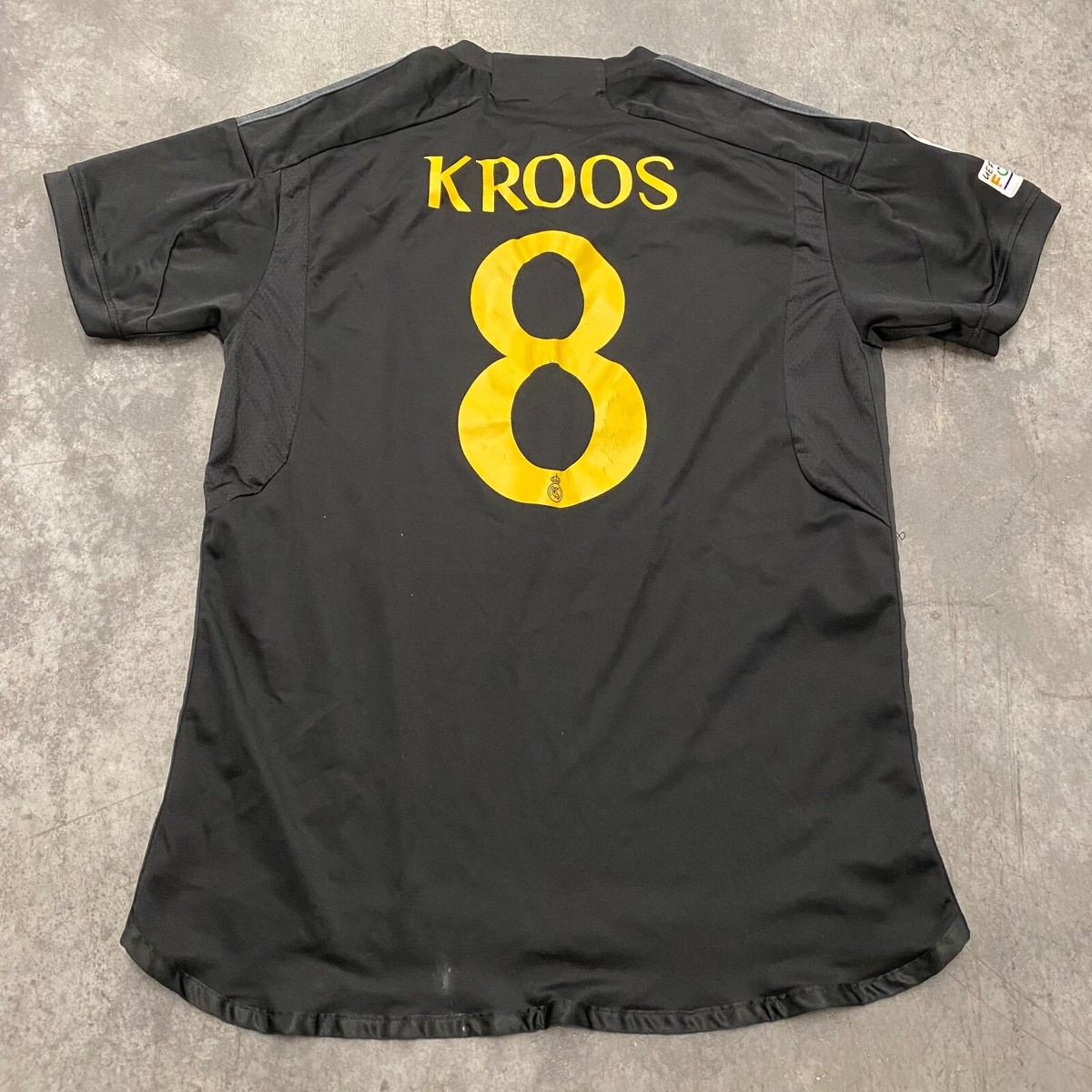 Size L Real Madrid CF Toni Kroos #8 Jersey Black Adidas FIFA World