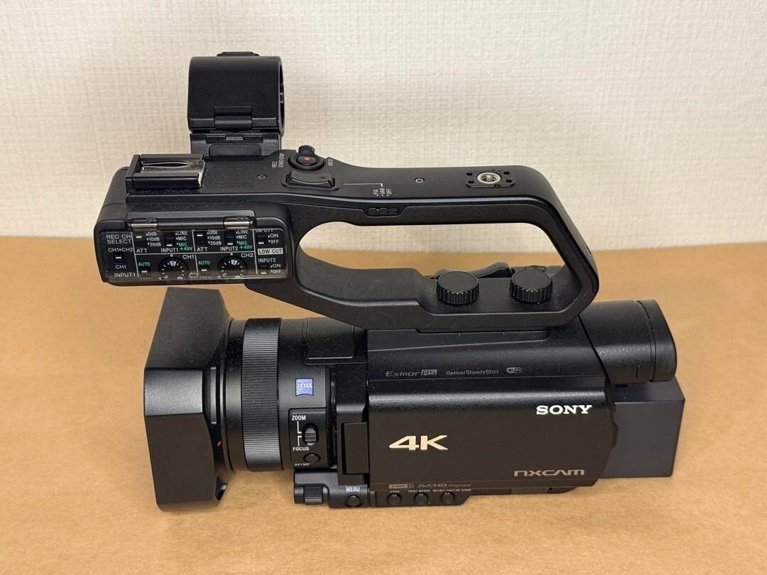 SONY HXR-NX80 body, battery Professional video cameras Home