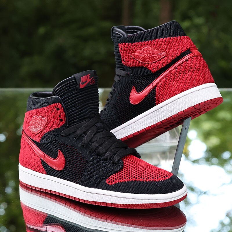 Nike Air Jordan 1 Retro High Flyknit Bred Size 5.5Y Black Red
