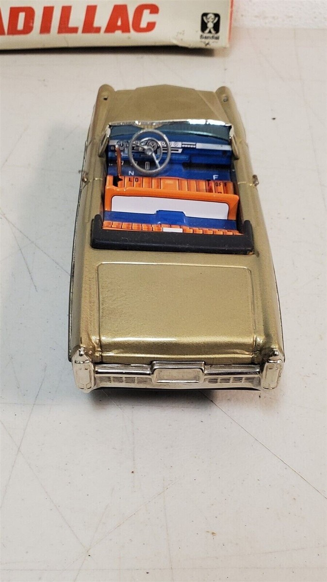 Golden Cadillac 4102 Battery Operated Gear Shift Car Bandai Japan