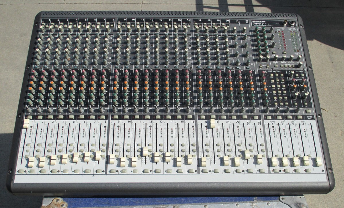 Mackie Onyx 24.4 Live Sound Mixer 24-channel Mixing Console 24-4 w