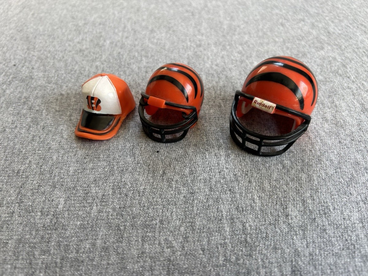 Riddell NFL Logo Football Helmet Tracker - 32 Teams for sale