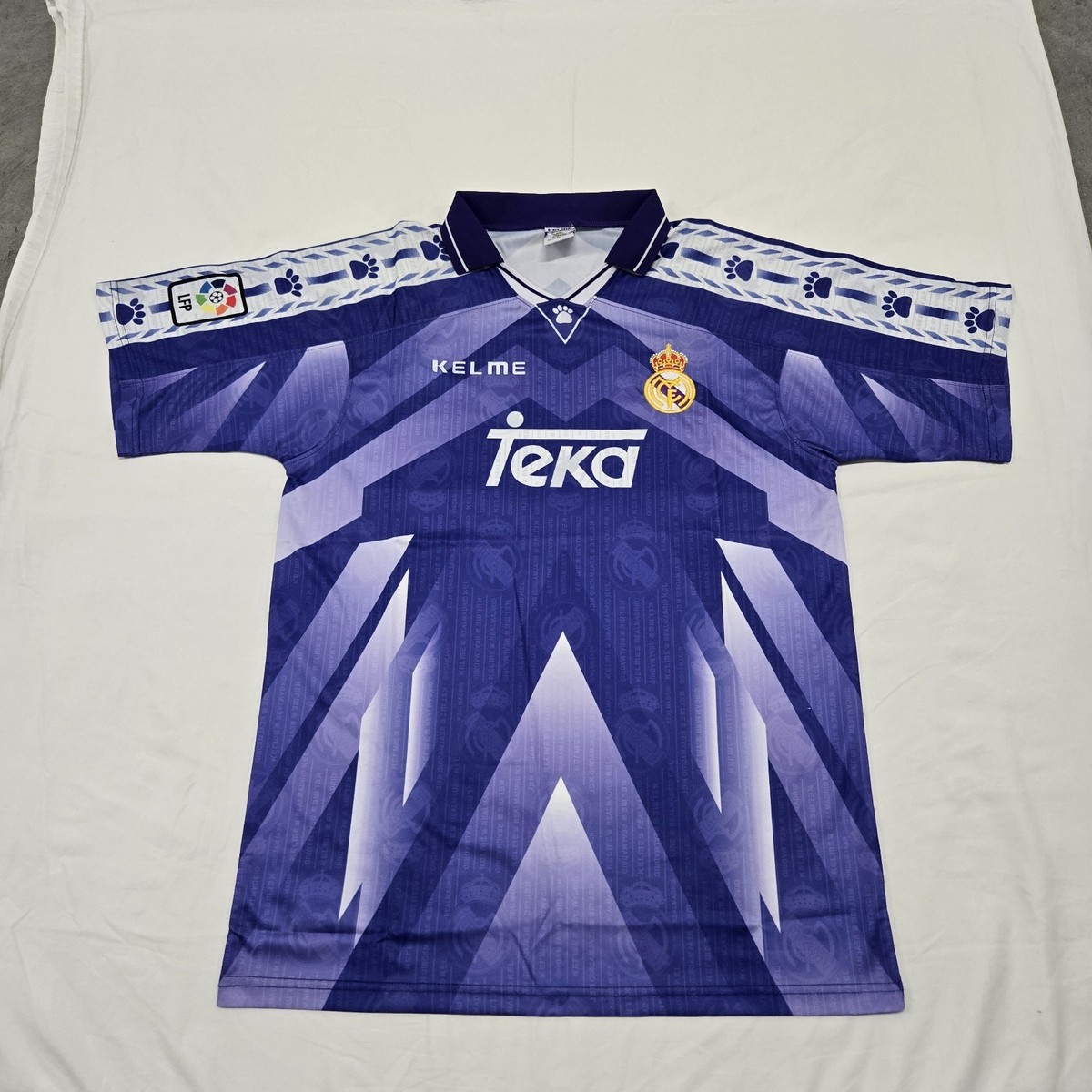 Size M/L Vintage 1996-97 Real Madrid Away Jersey Vintage KELME