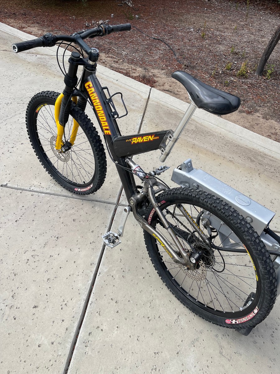 Rare Carbon Fiber Handmade USA Vintage Cannondale Super V Raven