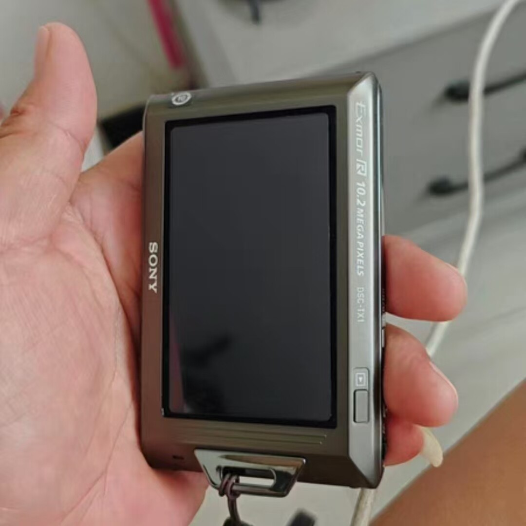 Sony Cyber ​​Shot DSC-TX1 10.2MP 4x Optical Zoom Digital Camera