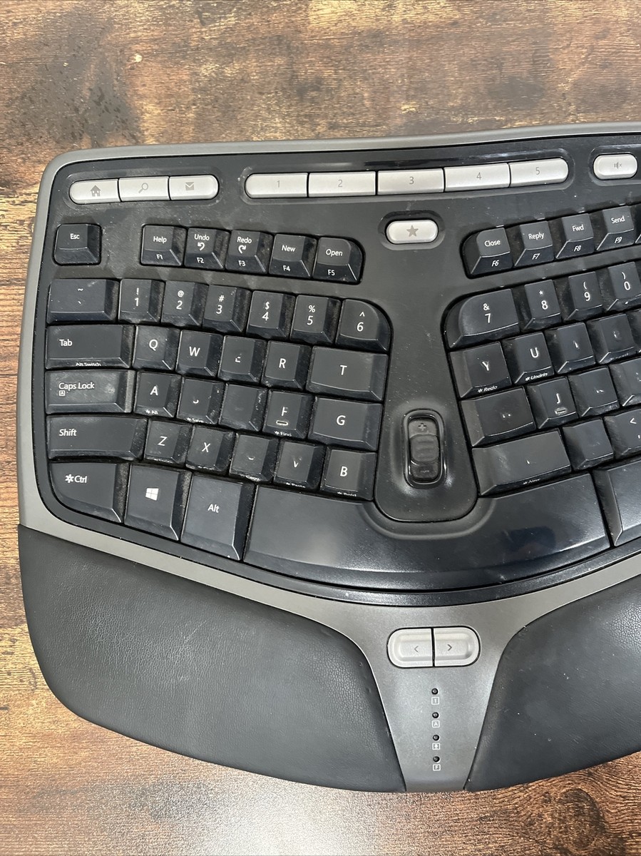 Microsoft Natural Ergonomic Keyboard 4000 V1.0 KU-0462 Wired USB