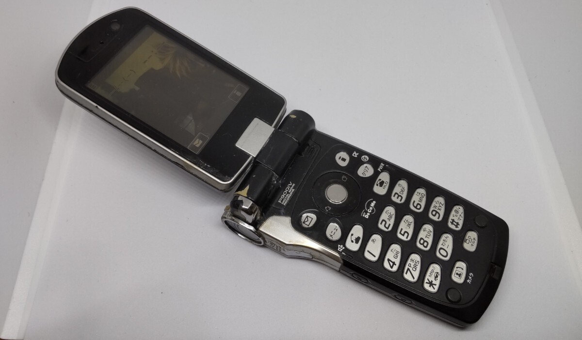 Panasonic P900iV Cloud Black Final Fantasy VII Advent Children