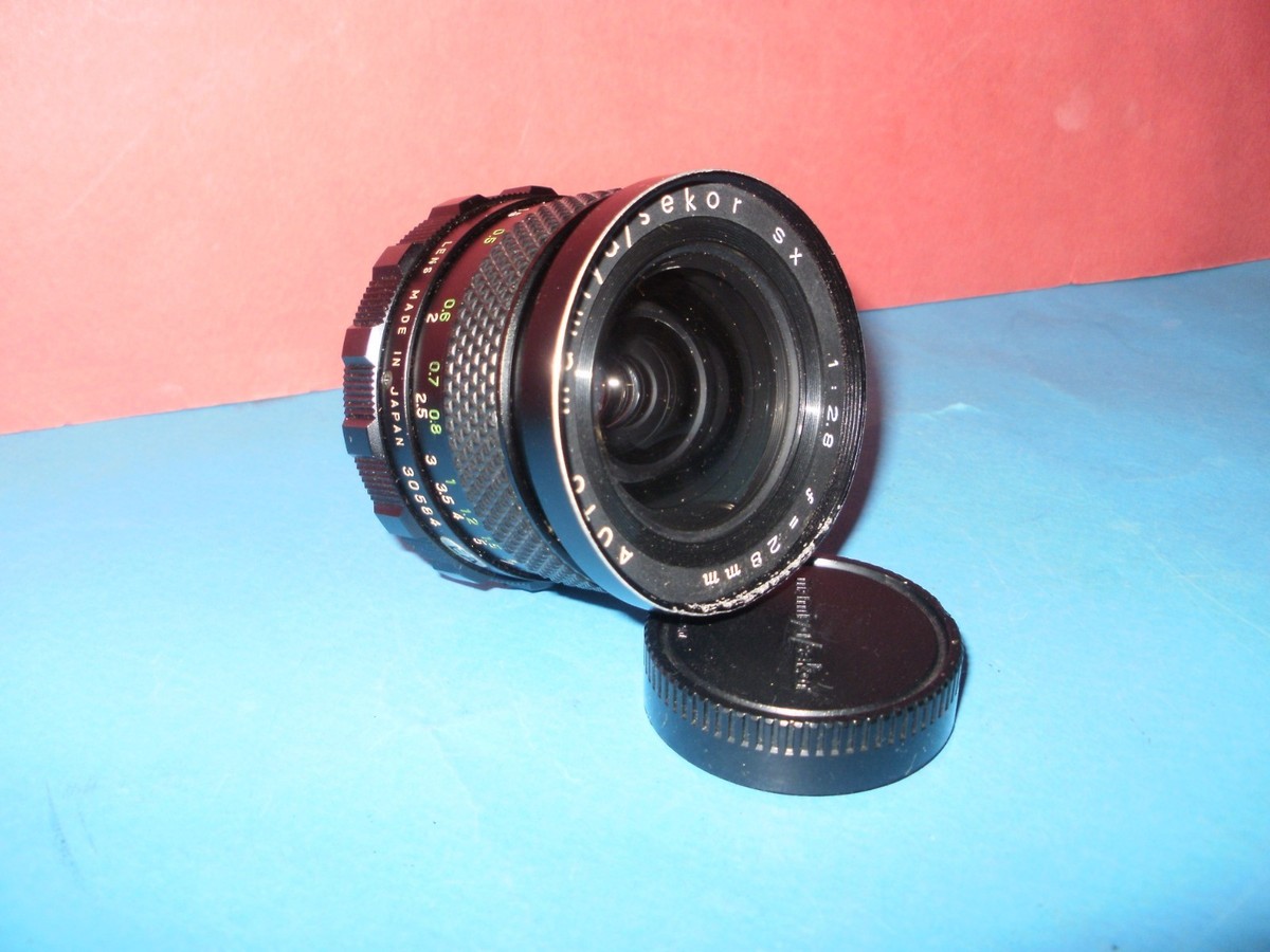 Japanese fast wide-angle lens Mamiya/Sekor Auto 28mm F/2.8 for M42