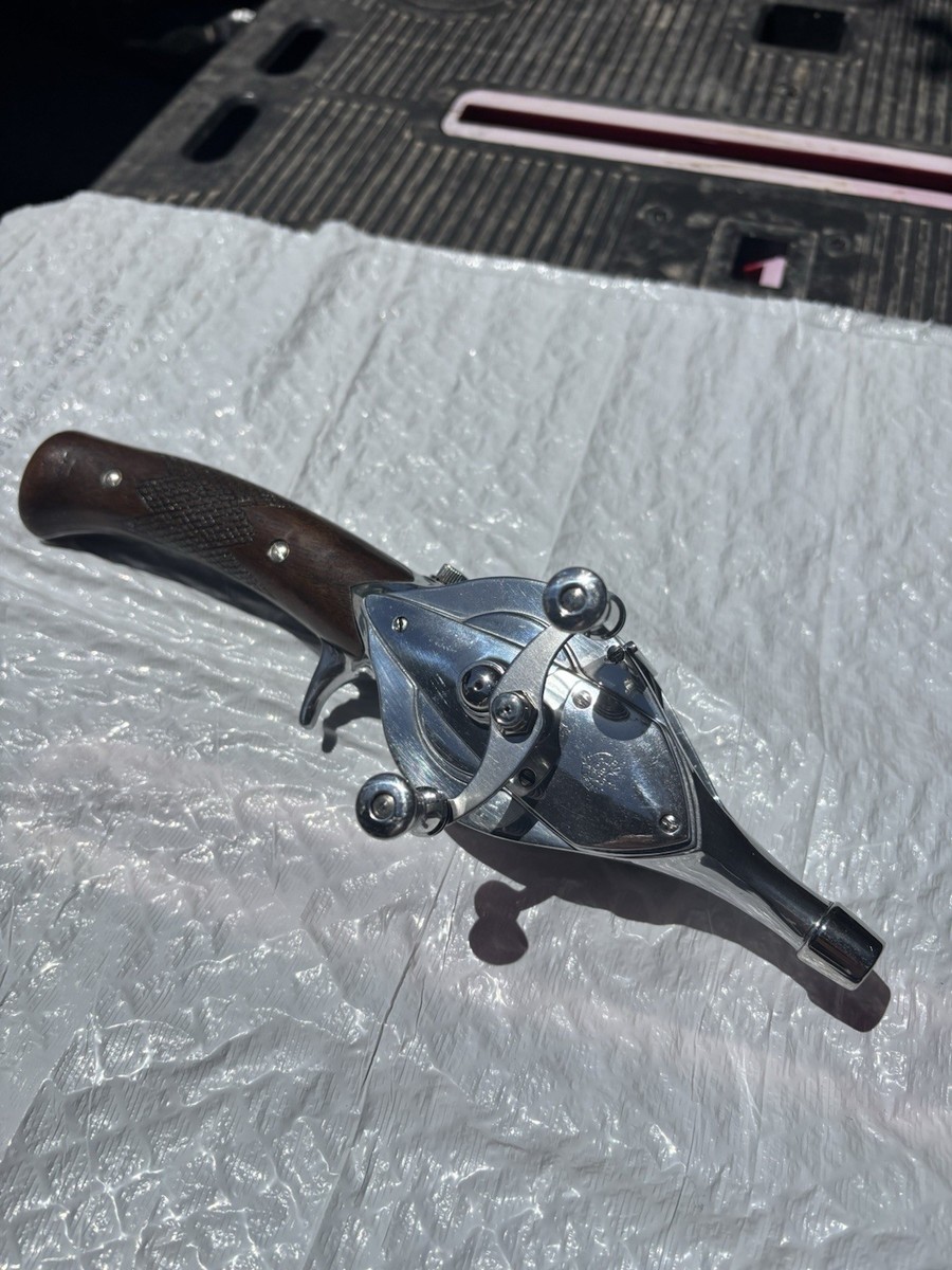 Vintage HURD SUPER CASTER Steel Rod, Reel w/ Walnut Handle Wood