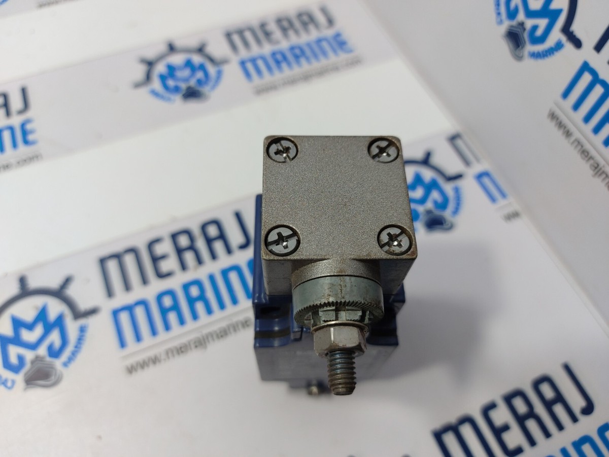 Telemecanique XCKJ Limit Switch Ui: 500V Uimp: 6kV AC15 240V 3A | eBay