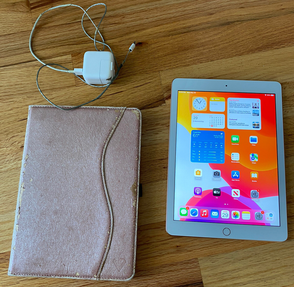 Apple iPad (6th Generation) 32GB, Wi-Fi, 9.7in - Rose Gold | eBay